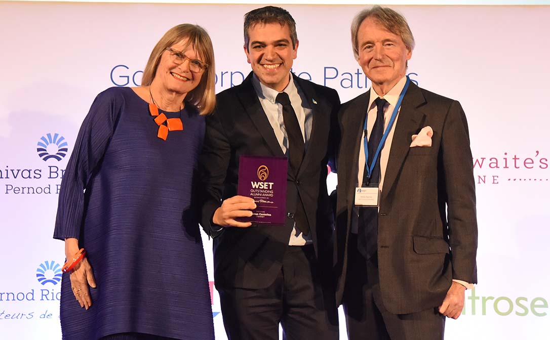 Ferran Centelles DipWSET receiving the Outstanding Alumni Award from Jancis Robinson MW and Steven Spurrier at WSET’s 2020 Awards and Graduation Ceremony